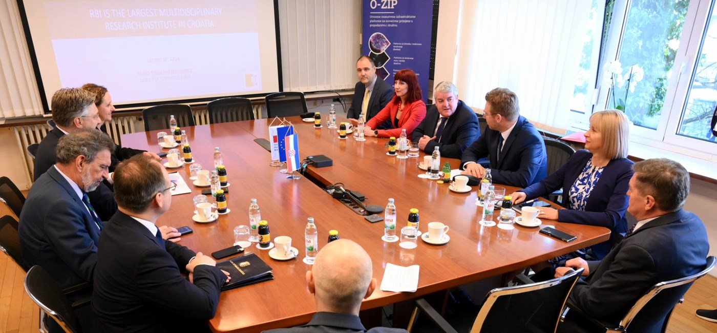 Premijer Plenković posjetio Institut Ruđer Bošković, projekt O-ZIP ključan dio razvojne strategije Instituta